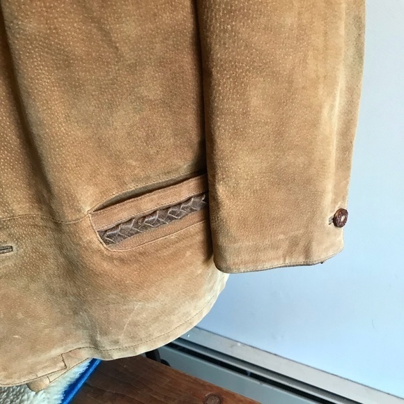 𝅺gorgeous vintage leather jacket, men’s size 42. Beautiful braided details. - Picture 4 of 11